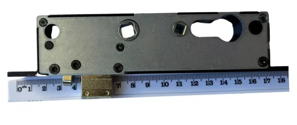 TRADEBASE Security Screen Barrier Door Lock Hinged with Cylinder + 3 keys - Image 3