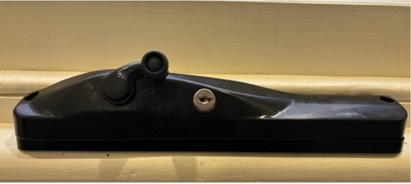 10mm Window Winder Base Plate – Universal Riser in situ